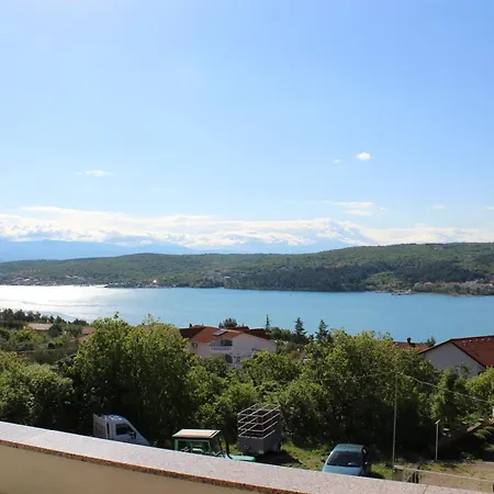 Mit Grosser Terrasse Und Meerblick