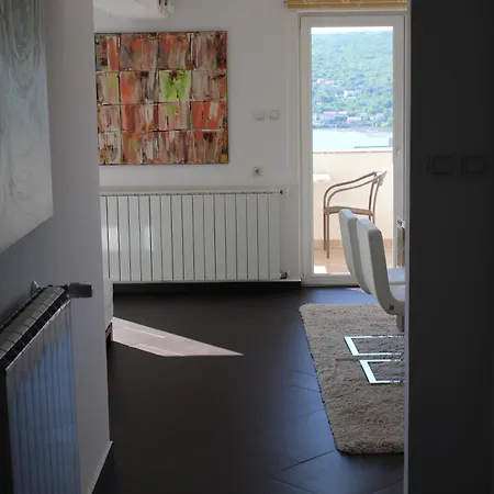Mit Grosser Terrasse Und Meerblick Cizici